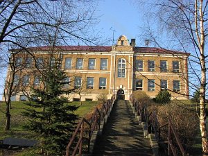 Telocvičňa základnej školy [Zväčšiť - nové okno]